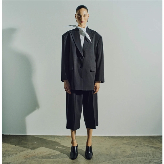 Copenhagen Muse CMTAILOR Bermuda Shorts, Sort